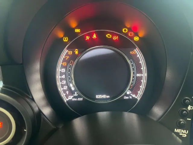 Abarth 595 1.4 16v t. t-jet Yamaha Factory Racing 160cv - Foto 26