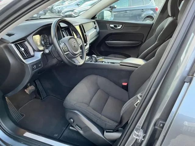 Volvo XC60 B4 (d) AWD Geartronic Momentum Pro - Foto 5