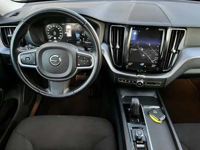Volvo XC60 B4 (d) AWD Geartronic Momentum Pro - Foto 7