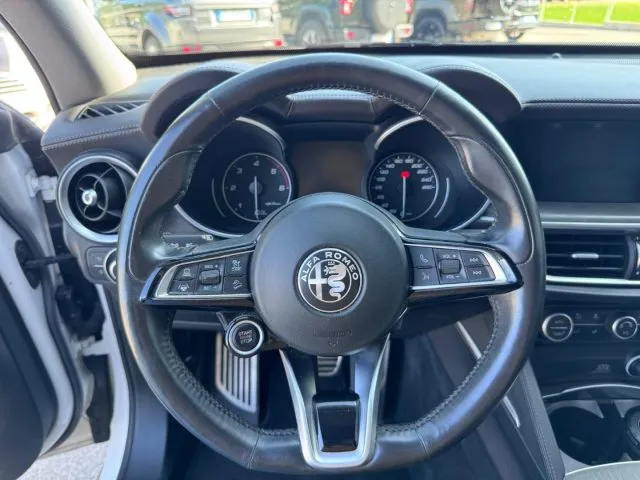 Alfa Romeo Stelvio Stelvio 2.2 T.diesel 210 AT8 Q4 VeloceTì - Foto 11