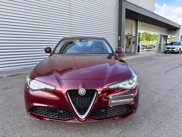 Alfa Romeo Giulia 2.2 Turbodiesel 180 CV Sport Launch Edition - Foto 2