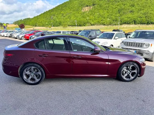 Alfa Romeo Giulia 2.2 Turbodiesel 180 CV Sport Launch Edition - Foto 4