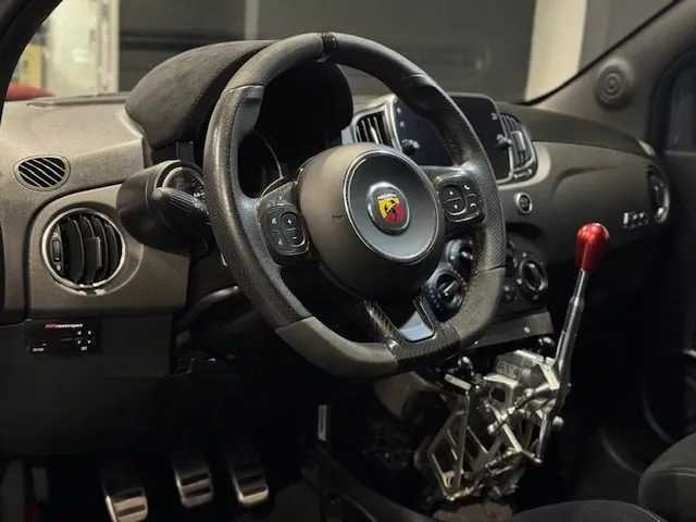 Abarth 595 595 1.4 Turbo T-Jet 180 CV Competizione - Foto 9