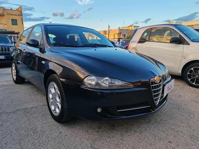 Alfa Romeo 147 147 1.6 16V TS 105 CV 5p. Progression - Foto 2