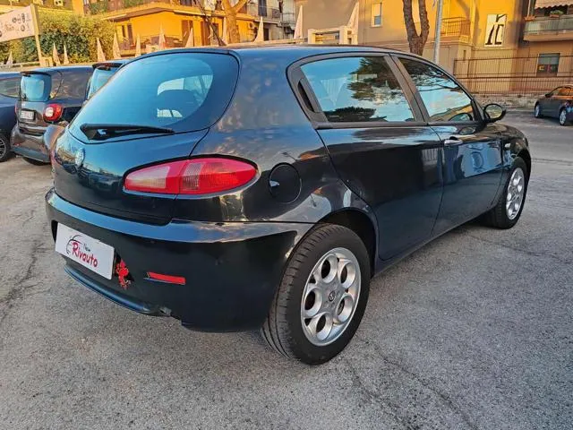Alfa Romeo 147 147 1.6 16V TS 105 CV 5p. Progression - Foto 5