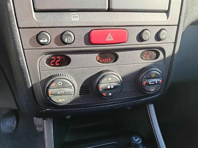 Alfa Romeo 147 147 1.6 16V TS 105 CV 5p. Progression - Foto 10