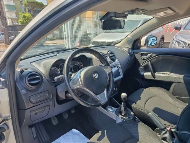 Alfa Romeo MiTo MiTo 1.4 T 120 CV GPL Distinctive - Foto 10