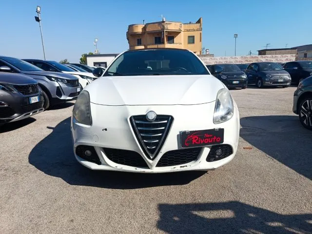 Alfa Romeo Giulietta Giulietta 1.6 JTDm-2 105 CV Distinctive - Foto 1