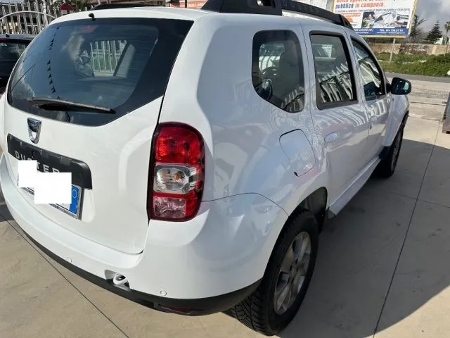 Dacia Duster 1.5 dCi 110CV Lauréate E6 NAVIGATORE - Foto 4