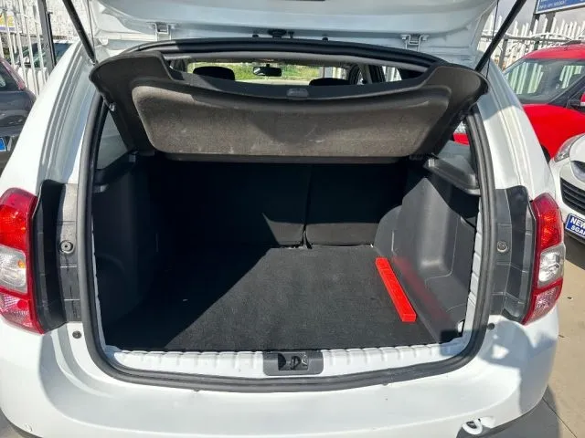 Dacia Duster 1.5 dCi 110CV Lauréate E6 NAVIGATORE - Foto 7