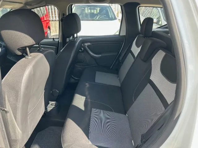 Dacia Duster 1.5 dCi 110CV Lauréate E6 NAVIGATORE - Foto 10