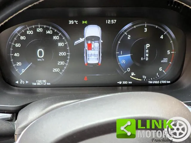 Volvo XC60 2.0 AWD 190 CV Automatic R Design 4x4 - Foto 11