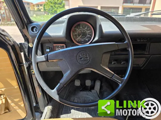 Volkswagen Maggiolone 1303 Cabriolet - Foto 12