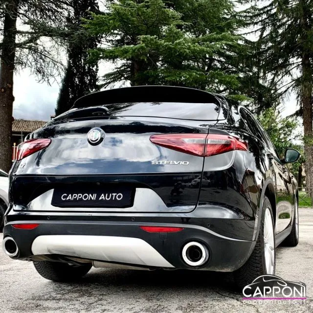 Alfa Romeo Stelvio Stelvio 2.2 T.diesel 180 CV AT8 Q4 Bus. - Foto 4