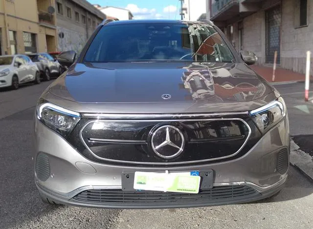 Mercedes-Benz EQA 350 4Matic AMG Line Advanced - Foto 2