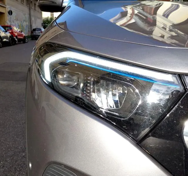 Mercedes-Benz EQA 350 4Matic AMG Line Advanced - Foto 6