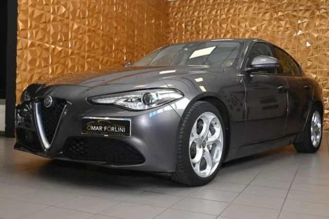 Alfa Romeo Giulia 2.2 TURBODIESEL 150CV AT8 EXECUTIVE NAVI 18