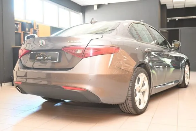 Alfa Romeo Giulia 2.2 TURBODIESEL 150CV AT8 EXECUTIVE NAVI 18