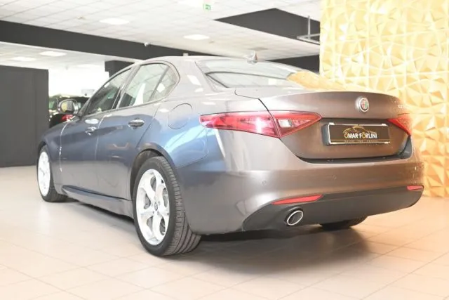 Alfa Romeo Giulia 2.2 TURBODIESEL 150CV AT8 EXECUTIVE NAVI 18
