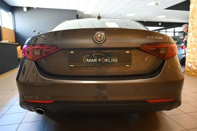 Alfa Romeo Giulia 2.2 TURBODIESEL 150CV AT8 EXECUTIVE NAVI 18