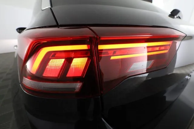 Volkswagen T-ROC T-Roc 1.5 TSI ACT DSG R-Line - Foto 10