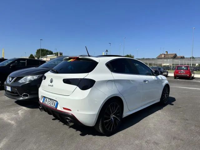 Alfa Romeo Giulietta Giulietta 1750 TBi Quadrifoglio Verde - Foto 6