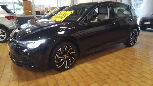 Volkswagen Golf 1.0 eTSI EVO DSG Life 17