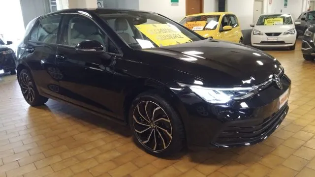 Volkswagen Golf 1.0 eTSI EVO DSG Life 17