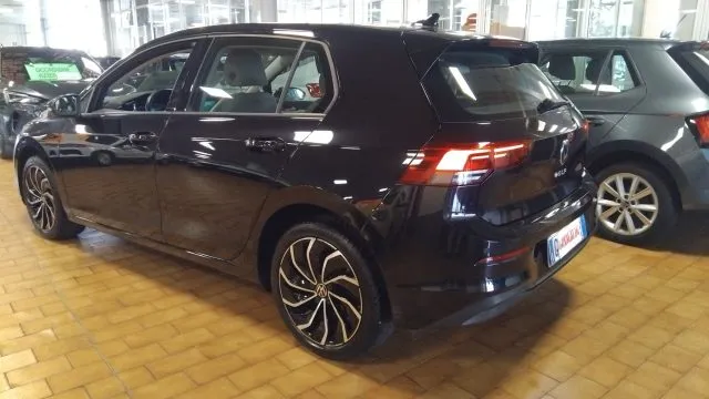 Volkswagen Golf 1.0 eTSI EVO DSG Life 17