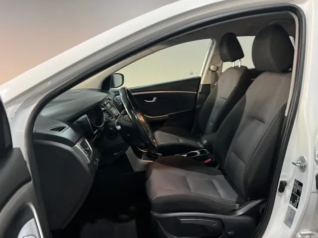 Hyundai i30 Wagon 1.6 CRDi Comfort - Foto 6