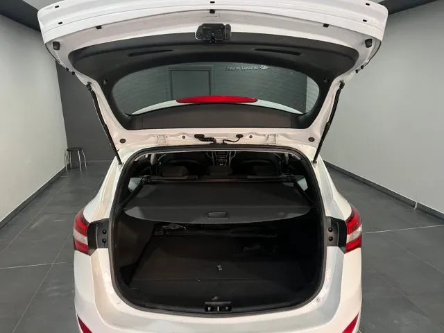 Hyundai i30 Wagon 1.6 CRDi Comfort - Foto 13
