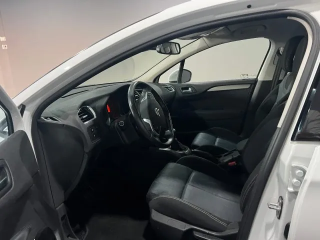 Citroen C4 1.6 HDi 90 Seduction - Foto 7
