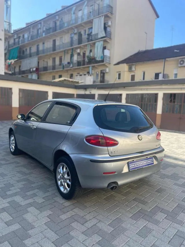 Alfa romeo 147 - dettaglio 6