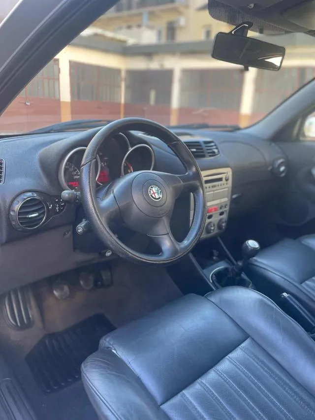 Alfa romeo 147 - dettaglio 8
