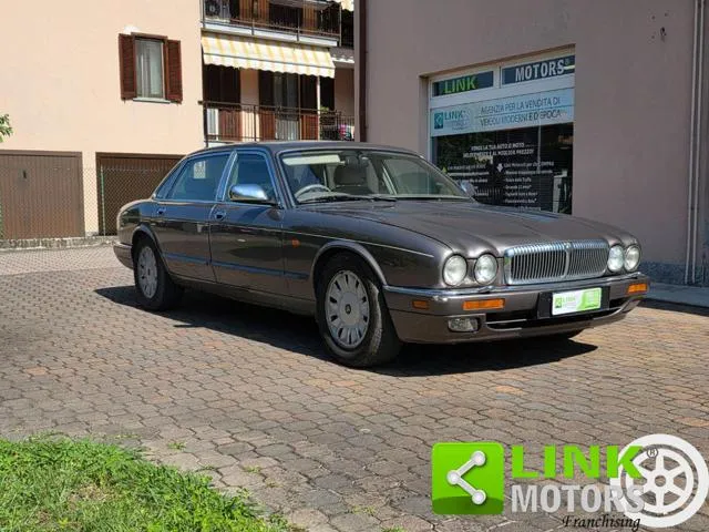 Daimler Six LWB 4.0L GUIDA A DESTRA - Foto 1