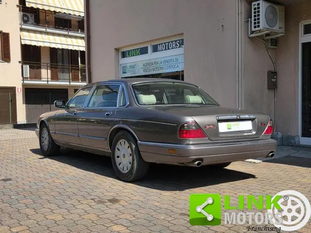 Daimler Six LWB 4.0L GUIDA A DESTRA - Foto 3