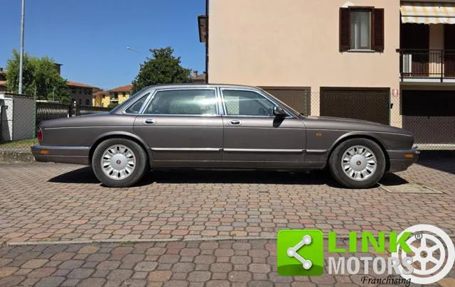 Daimler Six LWB 4.0L GUIDA A DESTRA - Foto 9