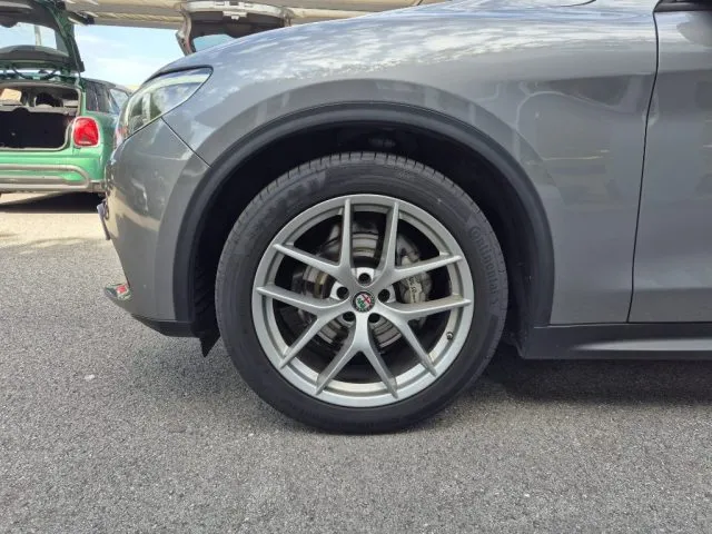 Alfa Romeo Stelvio Stelvio 2.2 T.diesel 160CV AT8 RWD Bus. - Foto 4