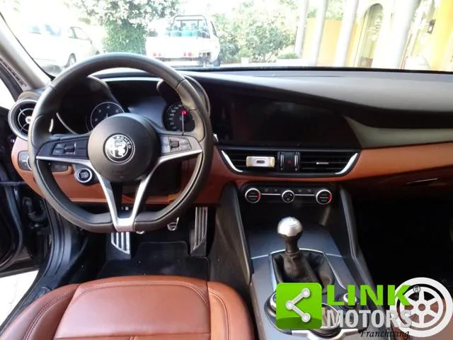 Alfa Romeo Giulia 2.2 JTD 180 CV - Foto 10