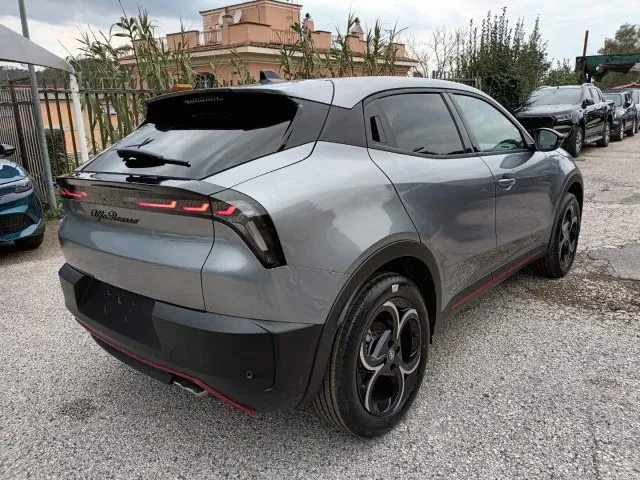 Alfa Romeo Junior 1200 HYBRID SPECIALE 136CV EDCT6 NAV CAM