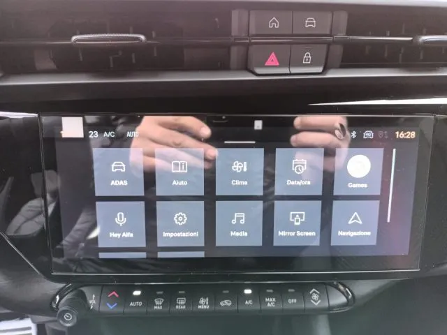 Alfa Romeo Junior 1200 HYBRID SPECIALE 136CV EDCT6 NAV CAM