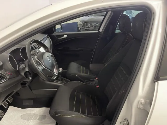 Alfa Romeo Giulietta Giulietta 1.6 JTDm 120 CV Sprint - Foto 12