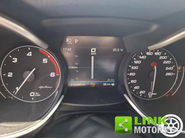 Alfa Romeo Stelvio Stelvio 2.2 T.diesel 160CV AT8 RWD Super - Foto 6
