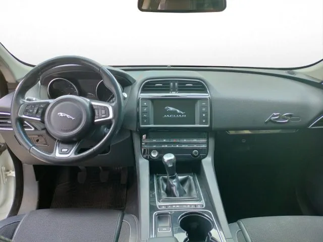 Jaguar F-Pace 2.0 D 180 CV AWD R-Sport - Foto 5