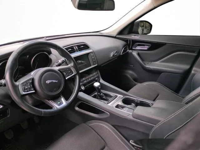 Jaguar F-Pace 2.0 D 180 CV AWD R-Sport - Foto 6
