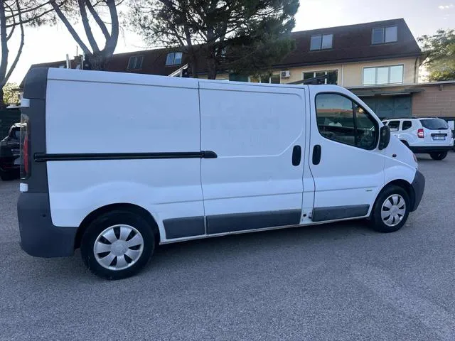Opel Vivaro Stupenda Bellissima 29 1.9 DI PL-TA Furgone - Foto 8