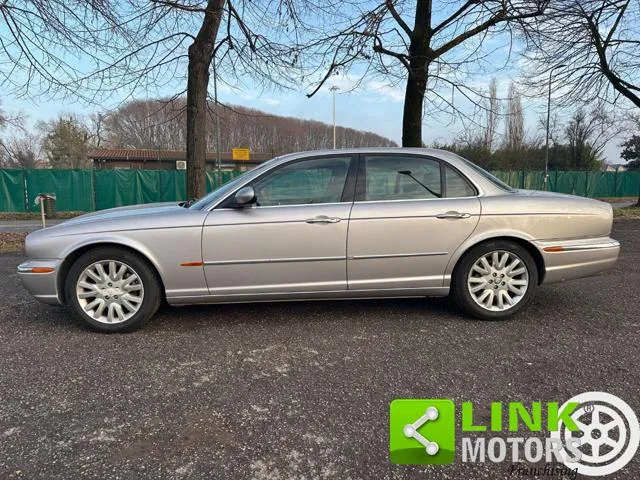 Jaguar XJ 4.2 V8 cat Executive -PRENOTATA- - Foto 13