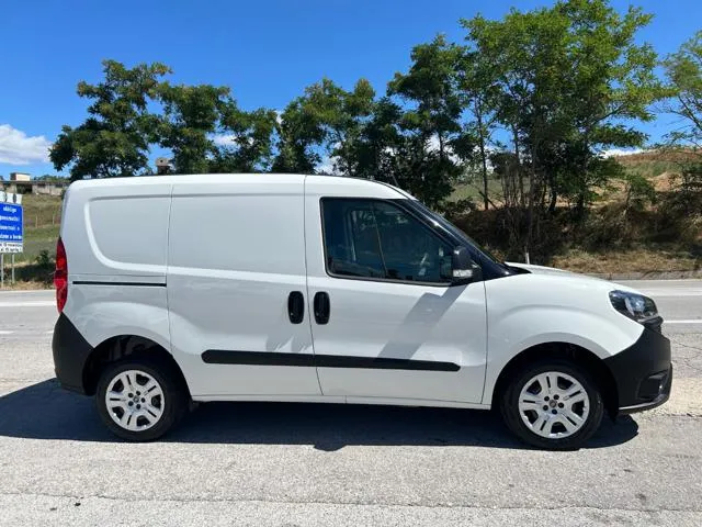 Fiat Doblo Cargo 1.3 MJT 95cv Lounge E6D - Foto 4