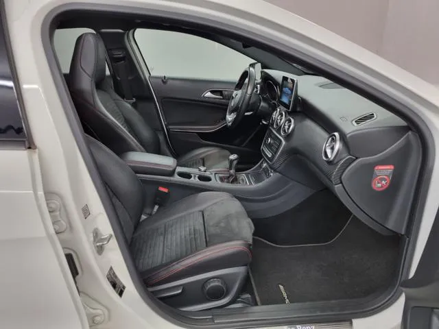 Mercedes-Benz A 180 Premium - Foto 9