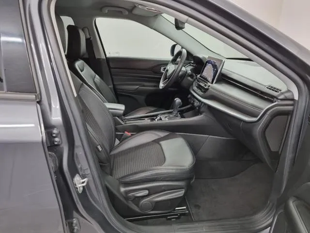 Jeep Compass 1.3 Turbo T4 190 CV PHEV AT6 4xe Limited - Foto 9